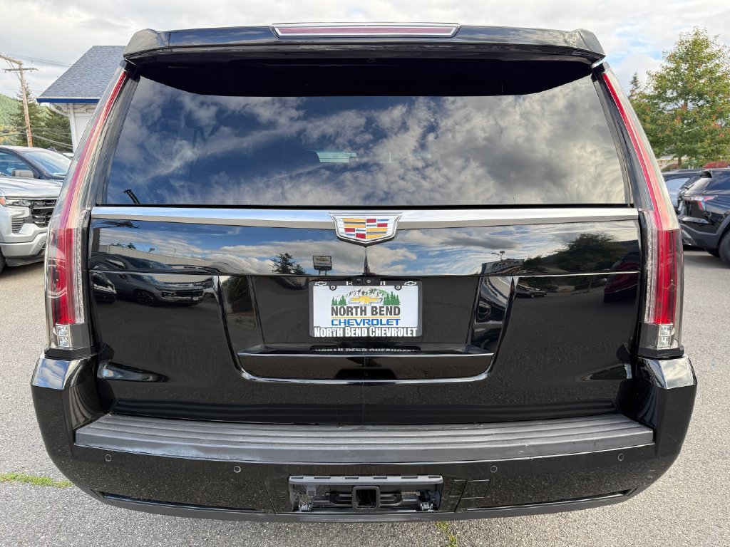 Used 2019 Cadillac Escalade ESV Luxury AWD/4WD image 6