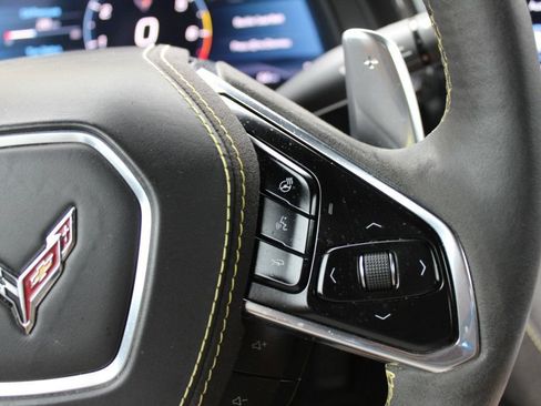 Used 2022 Chevrolet Corvette Stingray Premium Cpe w/ Z51 Performance Package RWD image 16