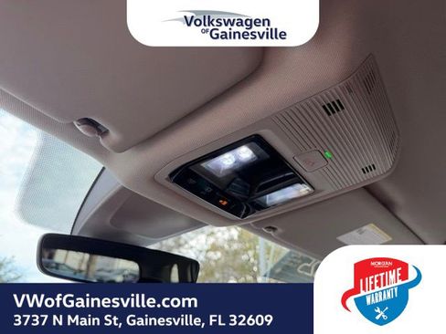 Certified 2025 Volkswagen Atlas SE image 28