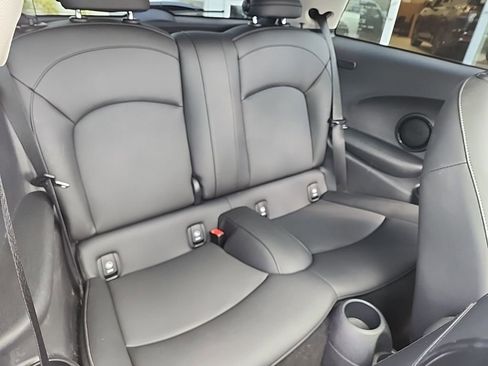 Used 2024 MINI Cooper 2-Door Hardtop image 21