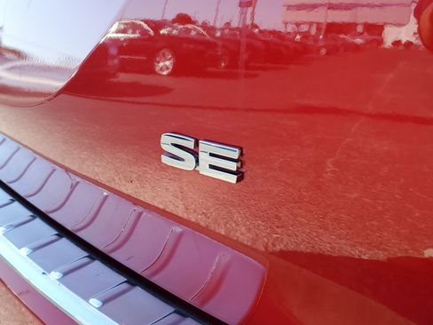 Used 2024 Mitsubishi Outlander SE image 8