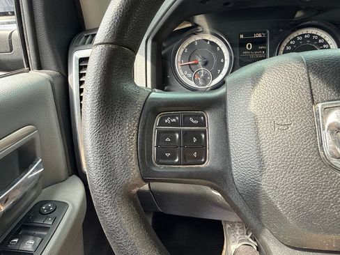 Used 2017 RAM 1500 Classic SLT AWD/4WD image 28