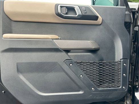 Used 2023 Ford Bronco Wildtrak image 22