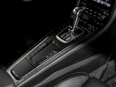 Used 2018 Porsche 911 Turbo S image 39