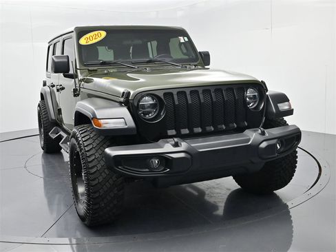 Used 2020 Jeep Wrangler Unlimited Willys image 2