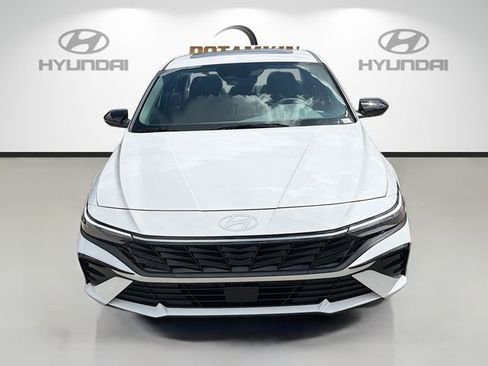 New 2026 Hyundai Elantra SEL Sport Premium FWD image 2