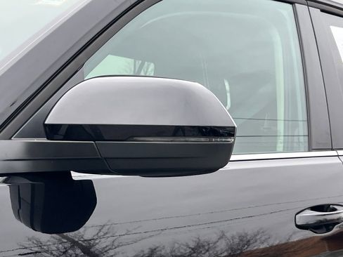 Certified 2026 Volkswagen Atlas SE image 8