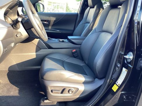 Used 2024 Toyota Venza Nightshade AWD/4WD image 13