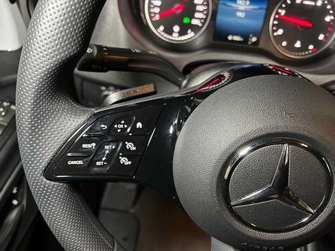 Used 2025 Mercedes-Benz Sprinter 2500 image 25