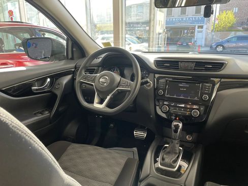 Used 2020 Nissan Rogue Sport SV AWD/4WD image 22