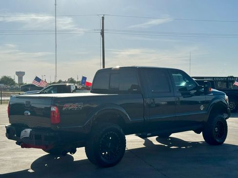 Used 2015 Ford F250 Lariat w/ Lariat Interior Package AWD/4WD image 5