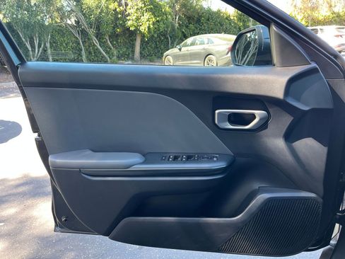 Used 2025 Kia K4 LXS image 18