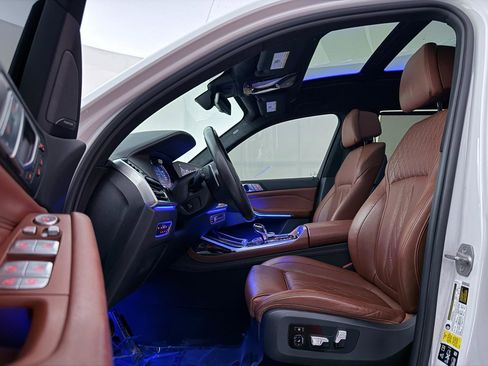 Used 2020 BMW X7 xDrive40i w/ M Sport Package AWD/4WD image 18