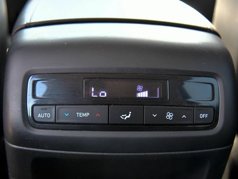 Used 2024 Hyundai Palisade SEL FWD image 41