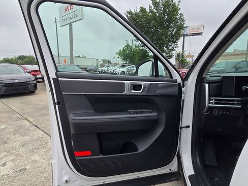 Used 2025 Hyundai Santa Fe SEL AWD/4WD image 11