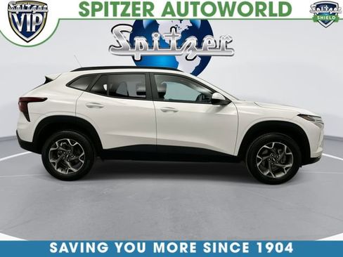 Used 2024 Chevrolet Trax LT image 12