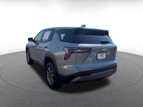 Used 2025 Chevrolet Equinox LT FWD image 11
