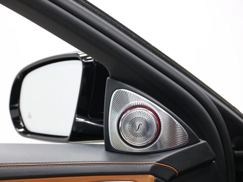 Used 2019 Mercedes-Benz Maybach S 560 4MATIC image 11