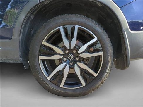 Used 2019 Honda Pilot Touring image 14