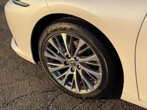 Used 2021 Lexus ES 250 w/ Premium Package image 10