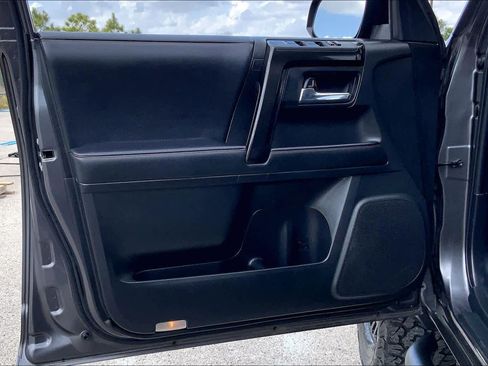 Used 2020 Toyota 4Runner TRD Off-Road Premium w/ Moonroof Package image 21