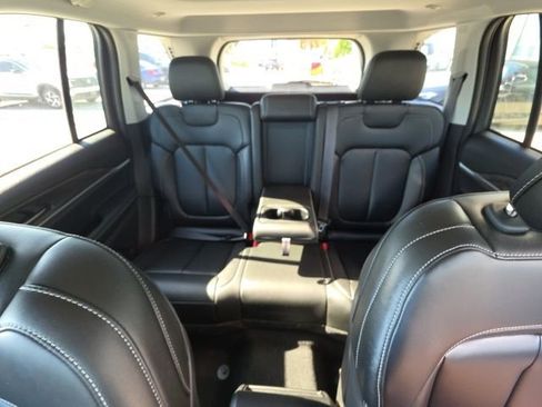 Used 2023 Jeep Grand Cherokee 4WD 4xe image 23