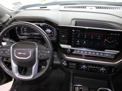 Used 2022 GMC Sierra 1500 Elevation w/ Elevation Premium Package AWD/4WD image 27