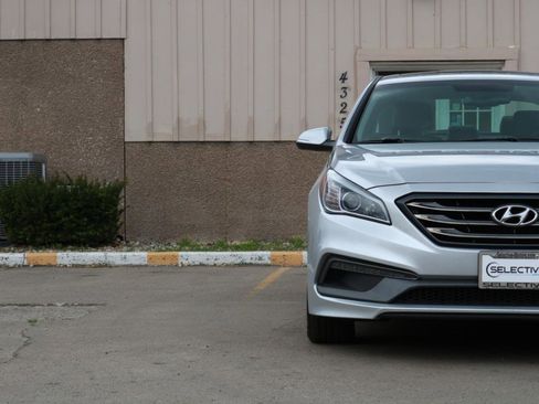 Used 2017 Hyundai Sonata Sport w/ Value Edition Package 02 FWD image 5