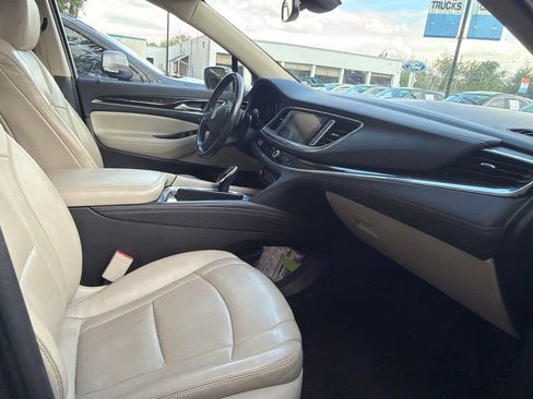 Used 2018 Buick Enclave Premium AWD/4WD image 5