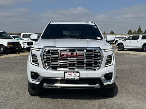 New 2026 GMC Yukon XL Denali w/ Denali Reserve Package RWD image 8