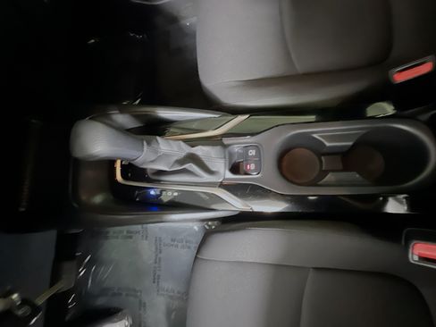 Used 2020 Toyota Corolla LE FWD image 23