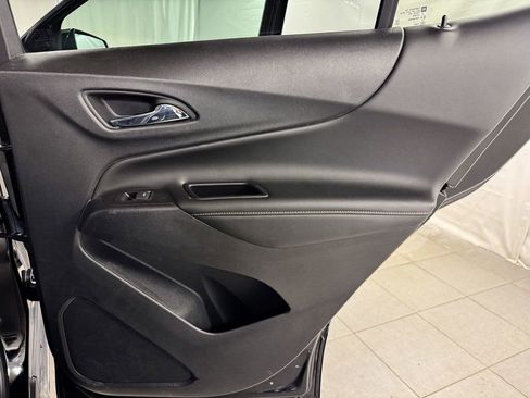 Used 2019 Chevrolet Equinox Premier image 16