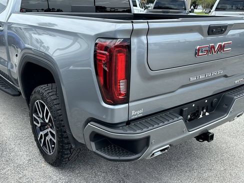 Used 2024 GMC Sierra 1500 AT4 w/ Technology Package AWD/4WD image 10