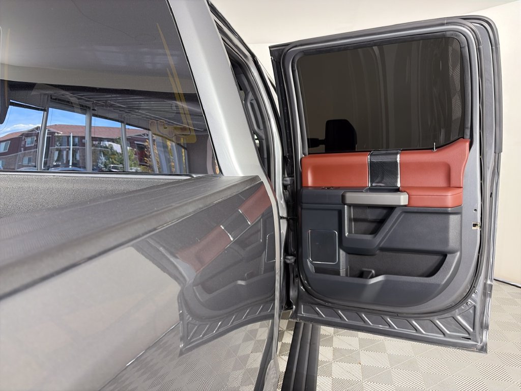 Used 2022 Ford F250 Platinum w/ Tremor Off-Road Package AWD/4WD image 29