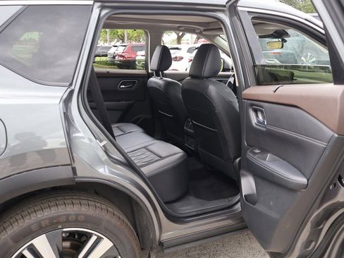 Used 2023 Nissan Rogue Platinum w/ Platinum Premium Package FWD image 37