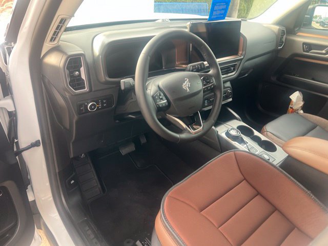 Used 2025 Ford Bronco Sport Outer Banks w/ Outer Banks Tech Package+ AWD/4WD image 10