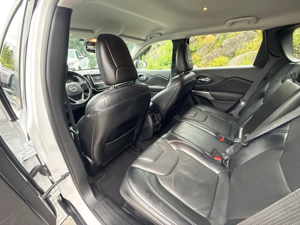 Used 2021 Jeep Cherokee Latitude Lux AWD/4WD image 21