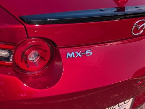 New 2025 MAZDA MX-5 Miata Club RWD image 6