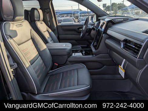 New 2026 GMC Yukon AT4 Ultimate w/ LPO, Floor Liner Package AWD/4WD image 35