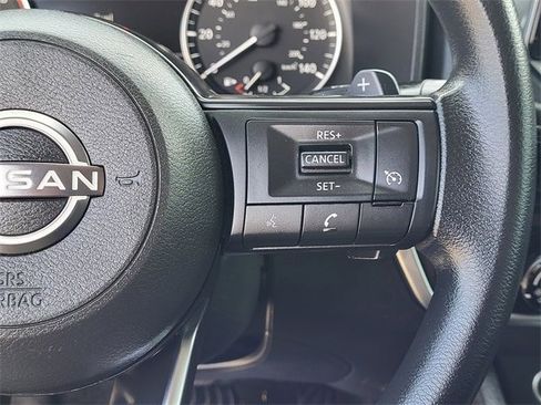 Used 2023 Nissan Rogue S image 13