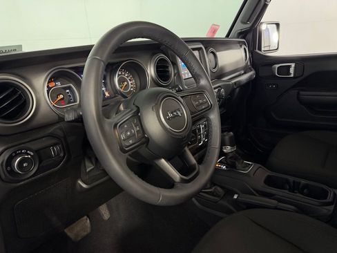 Used 2023 Jeep Wrangler Unlimited Sport AWD/4WD image 20