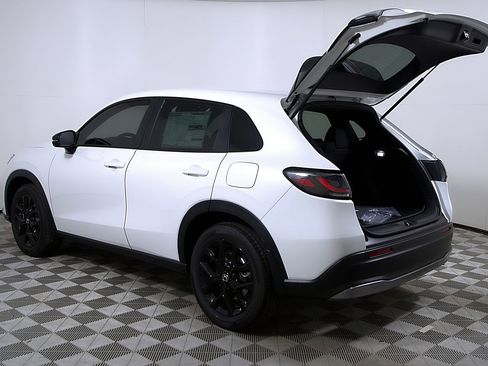 Used 2023 Honda HR-V Sport image 10