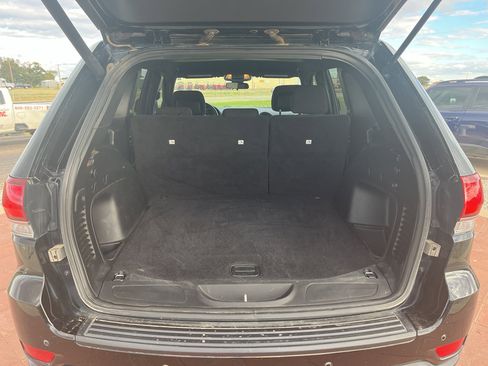 Used 2021 Jeep Grand Cherokee Laredo w/ Security & Convenience Group image 11