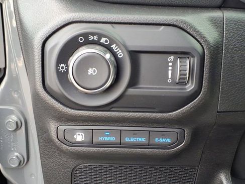 Used 2023 Jeep Wrangler Unlimited Sahara w/ Cold Weather Group image 22