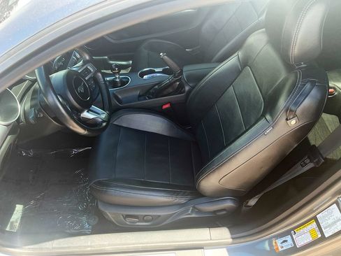 Used 2022 Ford Mustang GT Premium w/ Black Accent Package RWD image 19