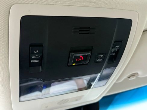 Used 2020 Lexus ES 350 w/ Premium Package image 36