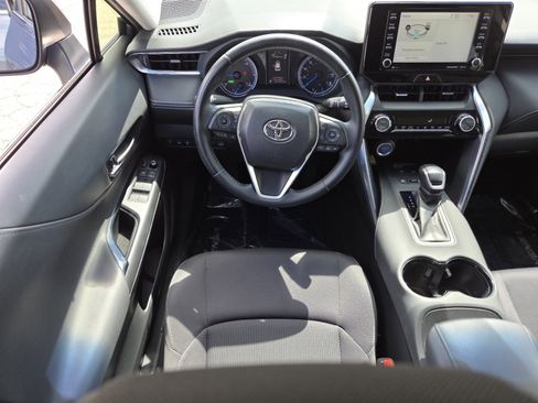 Used 2021 Toyota Venza LE AWD/4WD image 28