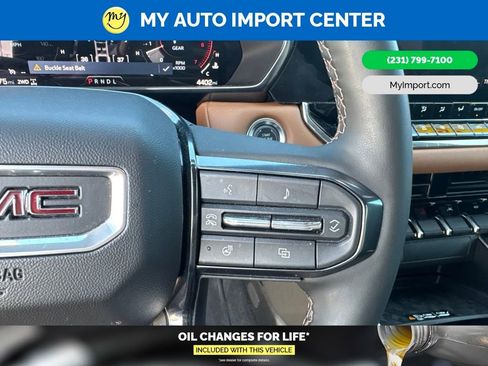 Used 2025 GMC Canyon AT4 w/ AT4 Premium Package AWD/4WD image 18