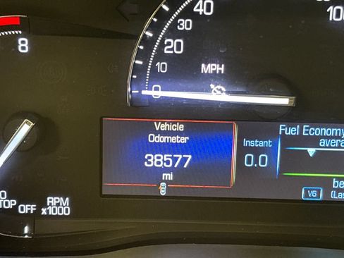 Used 2017 Cadillac XT5 Luxury w/ Driver Awareness Package FWD image 36