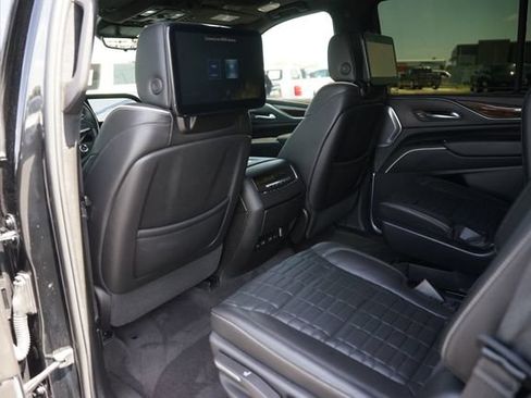 Used 2023 Cadillac Escalade Sport Platinum w/ LPO, ONYX Package AWD/4WD image 12